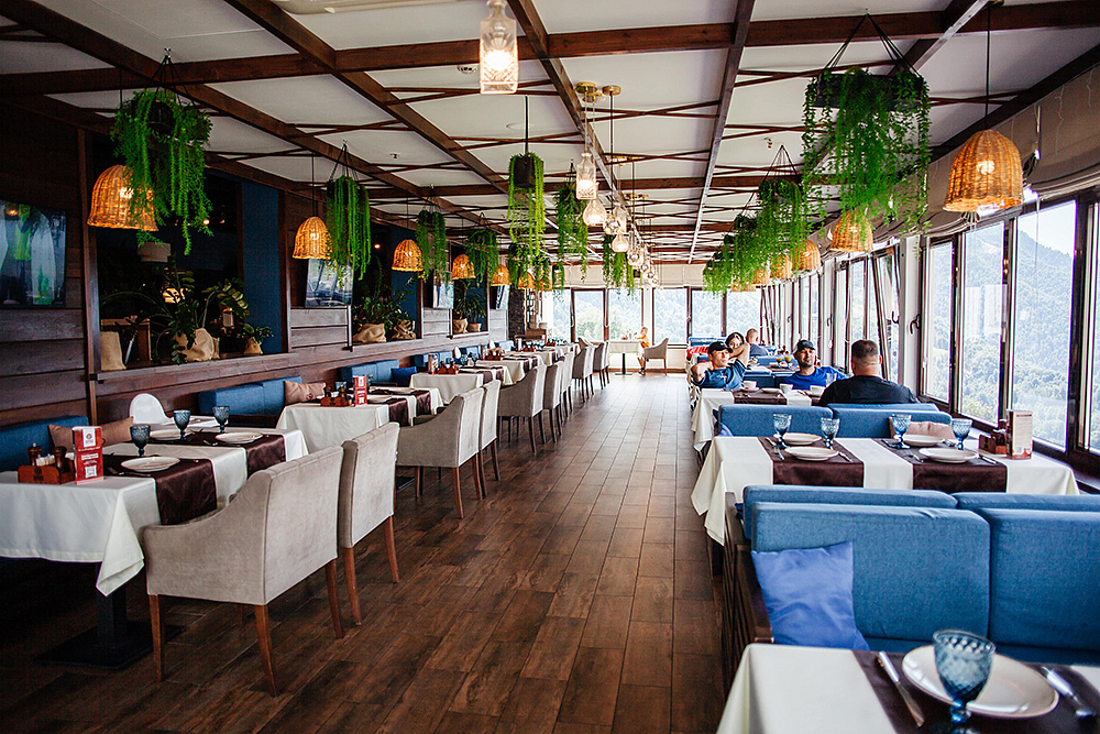 Семейный ресторан «Варежка», фото 2 - круглогодичный курорт «Роза Хутор»