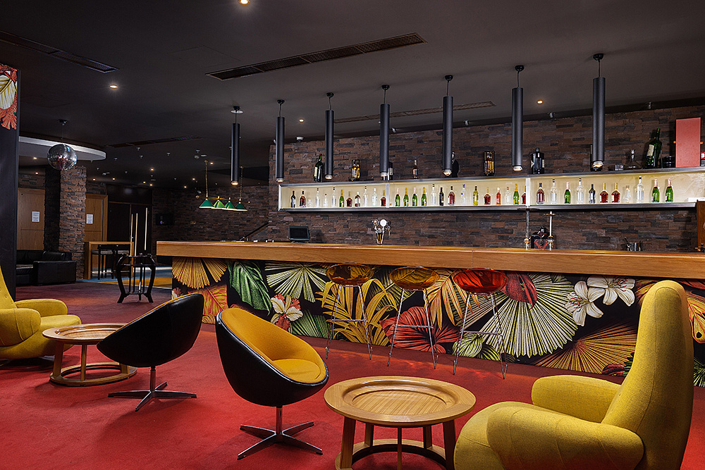 Lounge Zone бар, фото 1 - круглогодичный курорт «Роза Хутор»