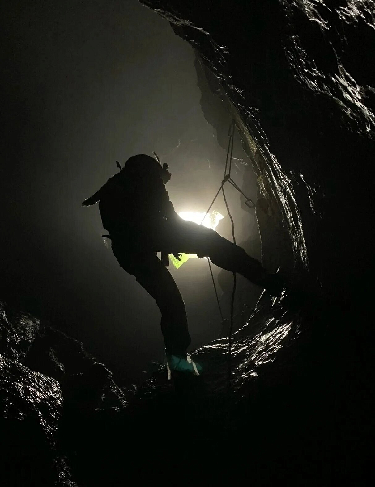 Лекция: Безопасное посещение пещер Сочи, фото 1 - круглогодичный курорт «Роза Хутор»